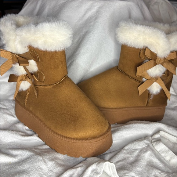 Boots - Picture 2 of 8